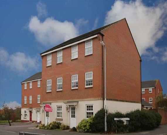 3 Bedroom Semi-Detac...